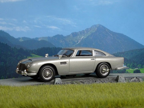 Aston Martin DB5, klasik otomobil, James Bond