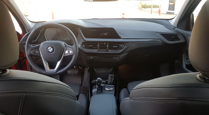 Yeni BMW 1 Serisi iç görünüm 